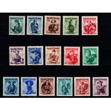 Folkedragter. Komplet sæt. Postfrisk.